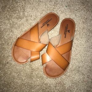 American Eagle sandals